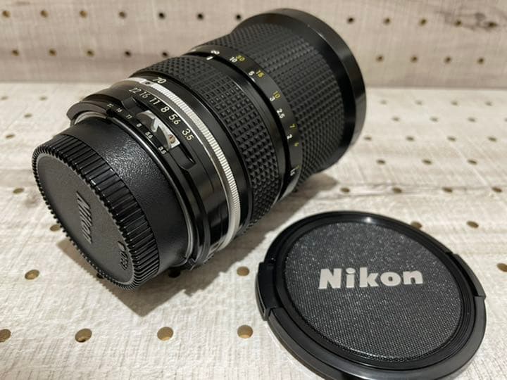 Zoom Nikkor Ai 35-70-mm F3.5 ニコン [Ai改]