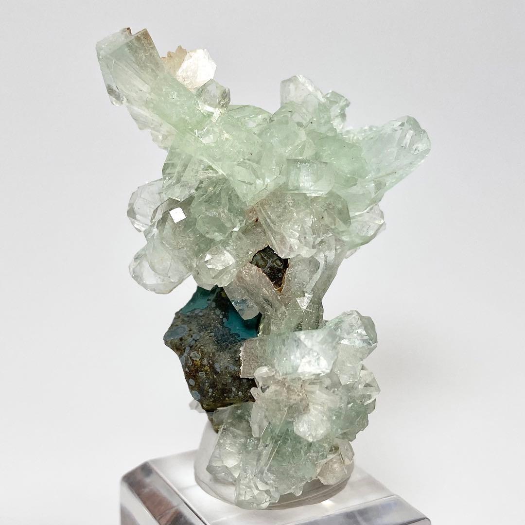 グリーンアポフィライト　魚眼石　鉱物標本　原石　天然石　ストーン