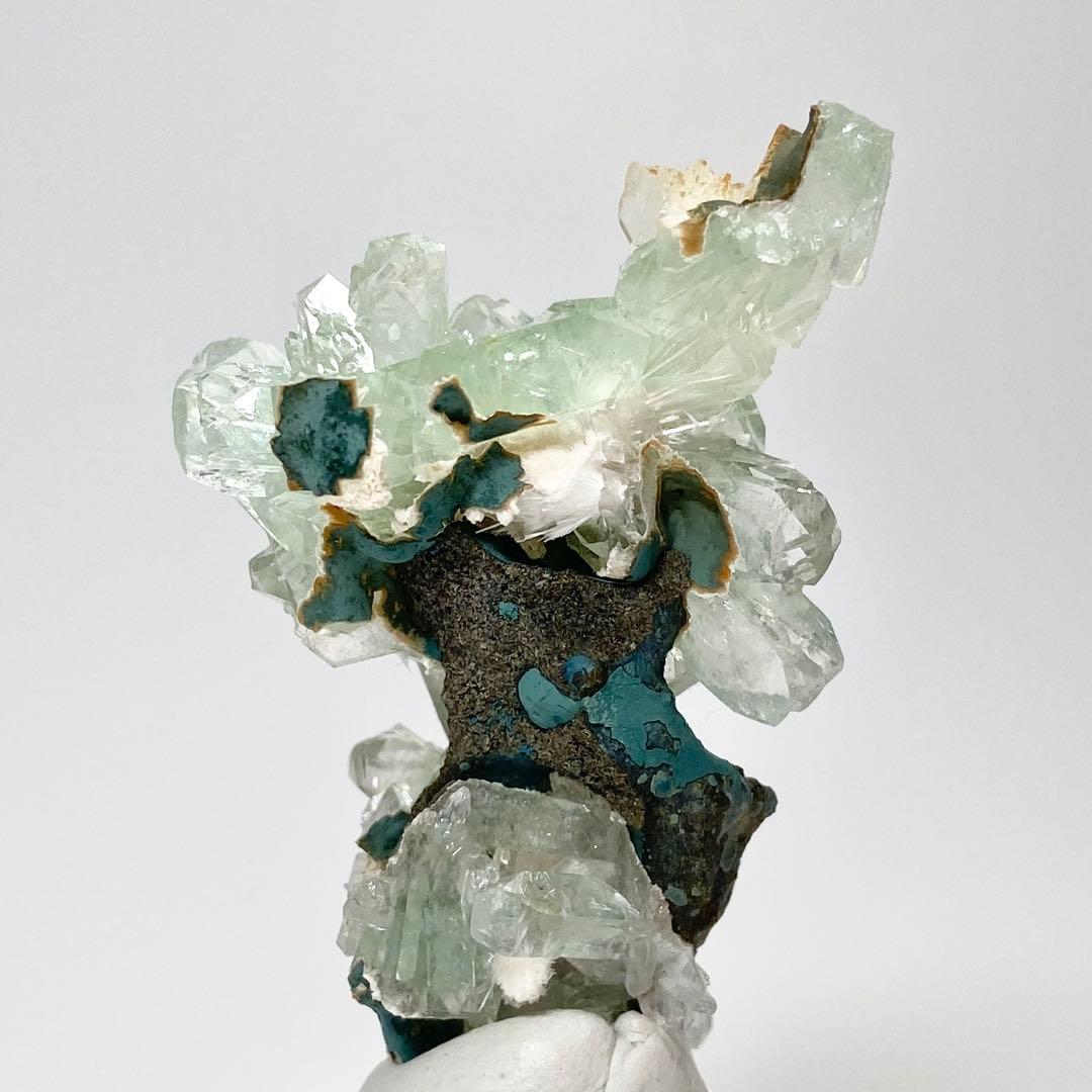 グリーンアポフィライト　魚眼石　鉱物標本　原石　天然石　ストーン