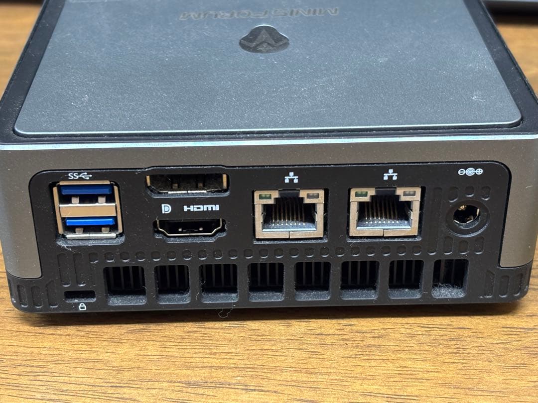 T*i様 MINISFORUM UM300 ミニPC