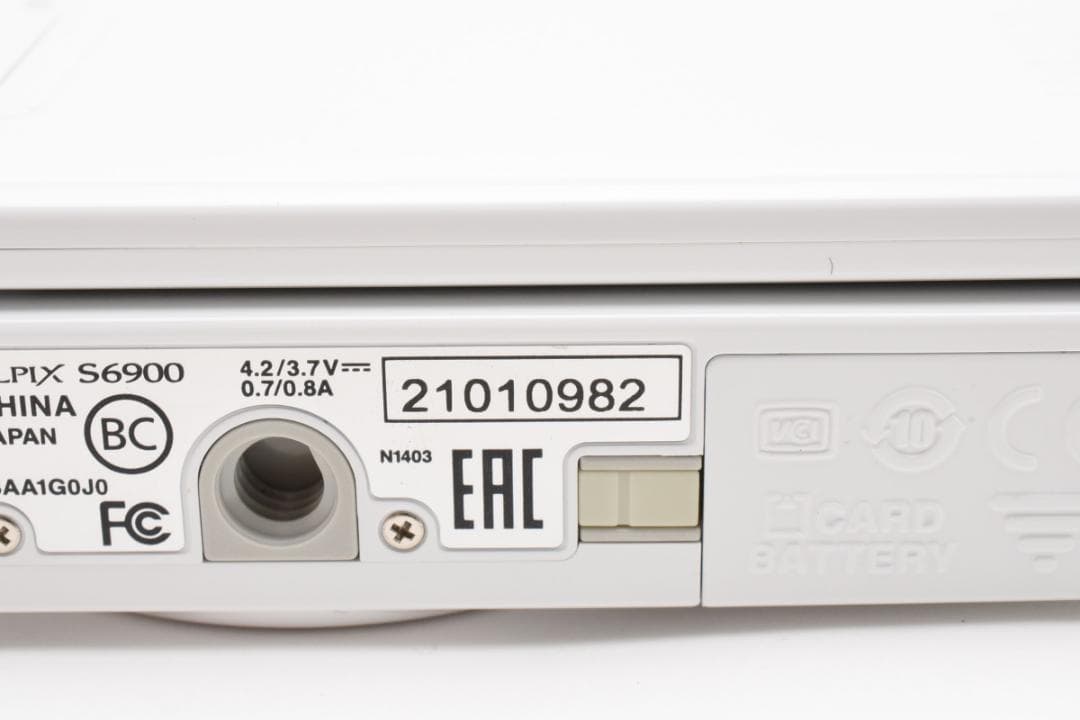 【極美品】NIkon COOPIX S6900 ホワイト　動作OK