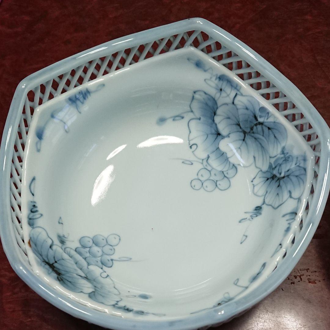 透かし陶器大鉢と黄色うさぎ大鉢・未使用品