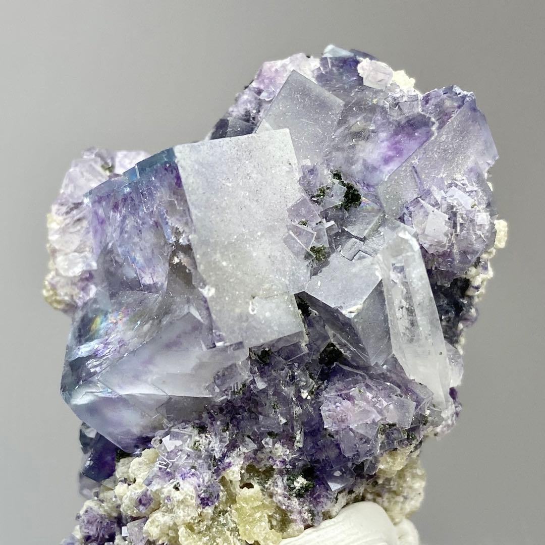 ヤオガンシャン　フローライト　クォーツ　マイカ　鉱物標本　原石　天然石　ストーン