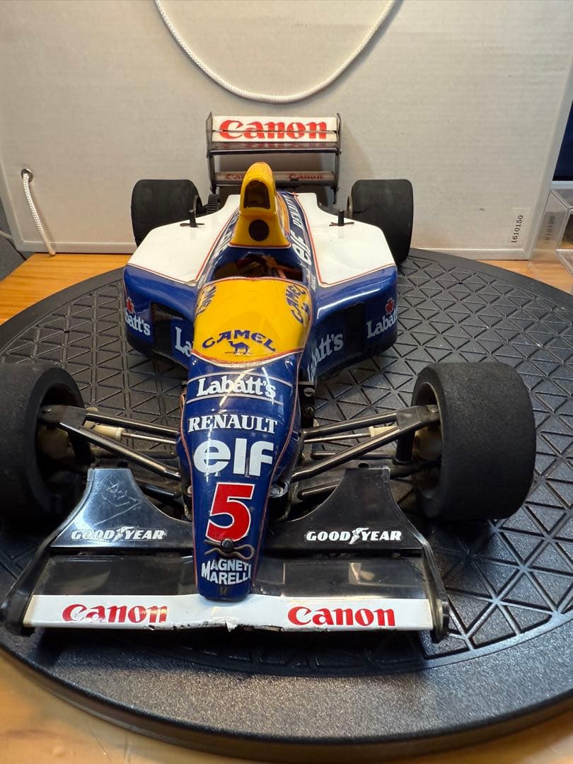 Williams FW14B 1/18 スケールモデル