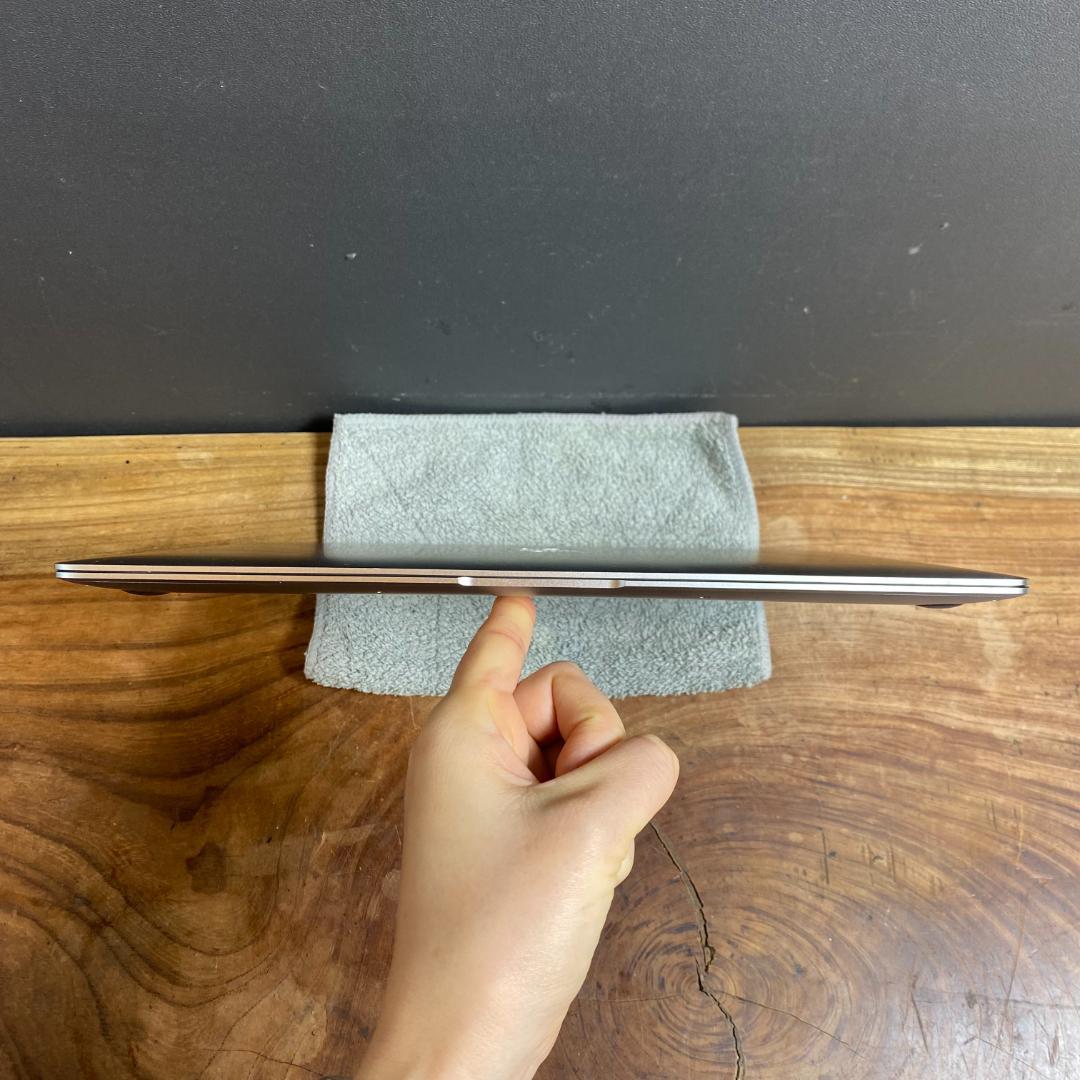 ray 様！AppleMacBook Air 13inch 2020/599