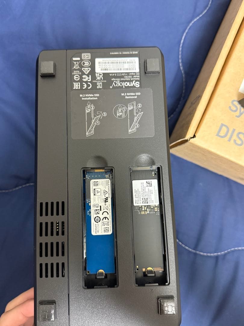 美品Synology DS720+