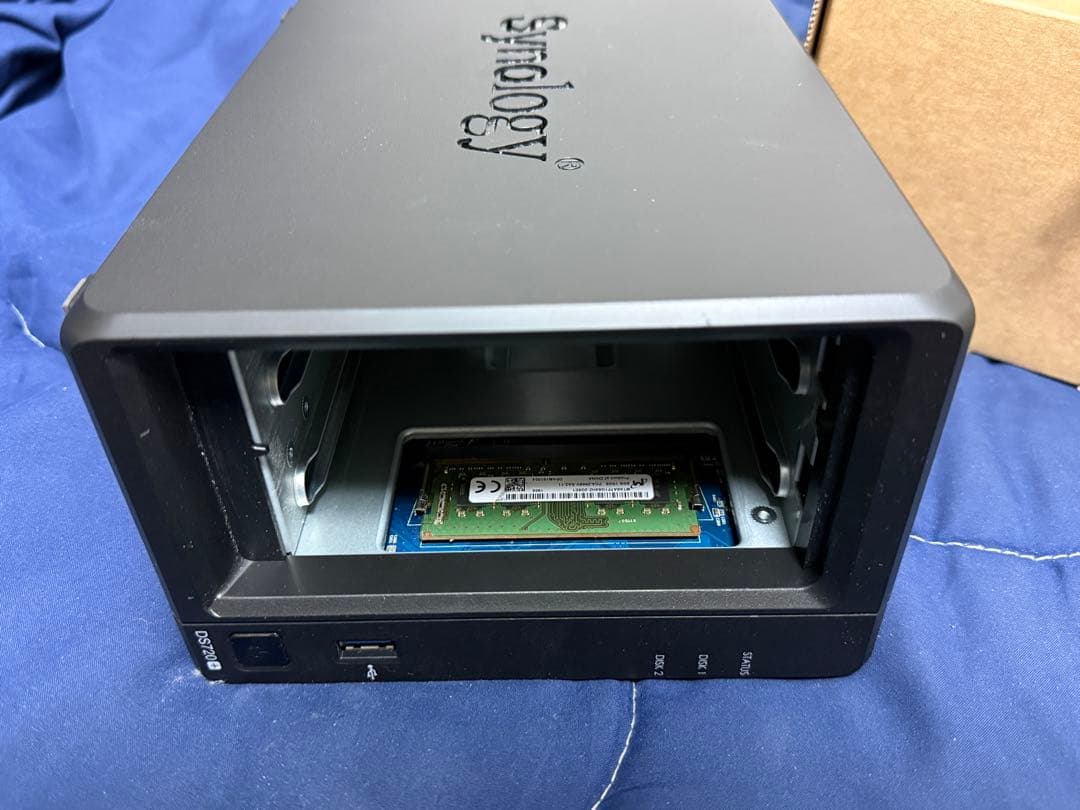 美品Synology DS720+