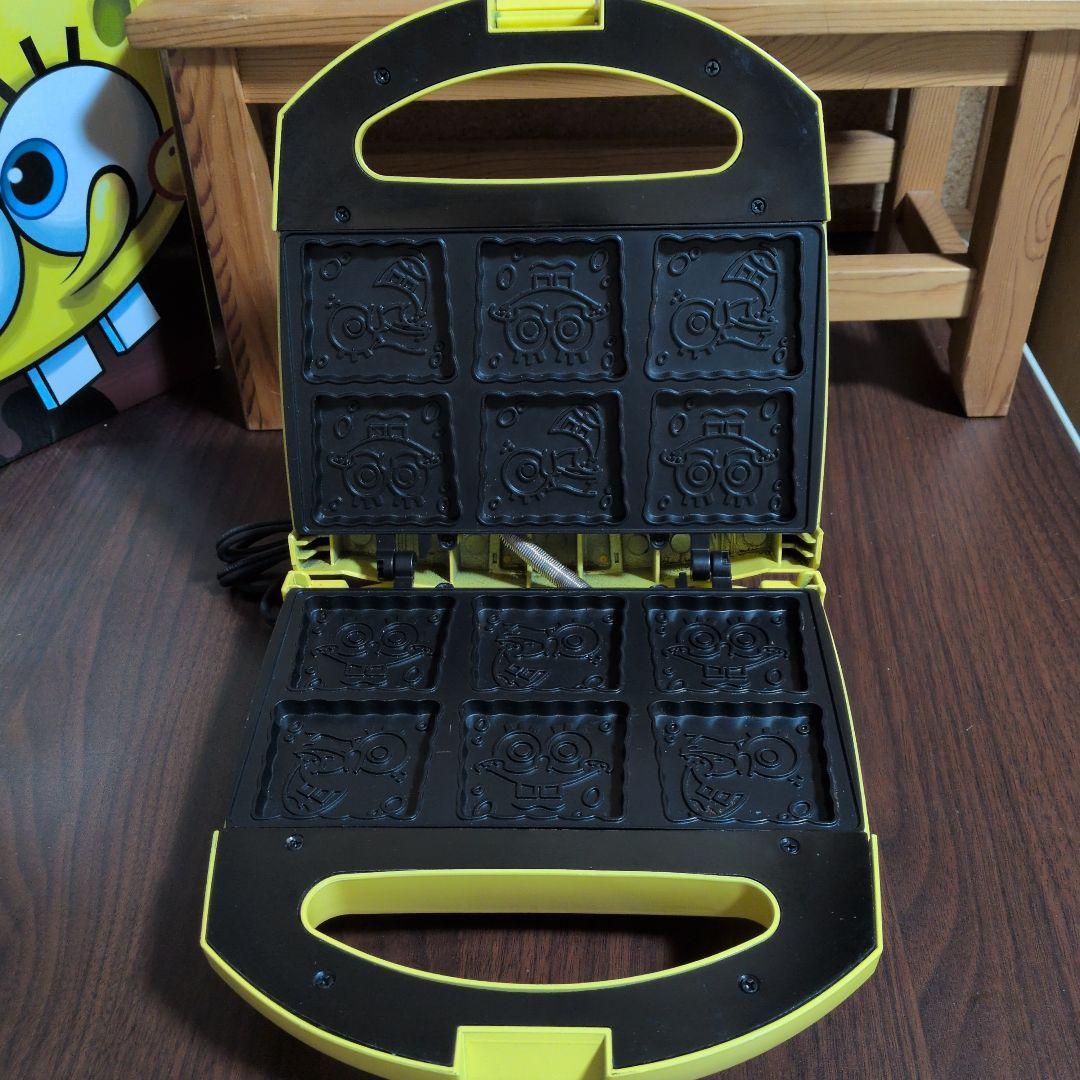 フィニアスとファーブポータブル DVD プレーヤースポンジボブワッフルメーカー