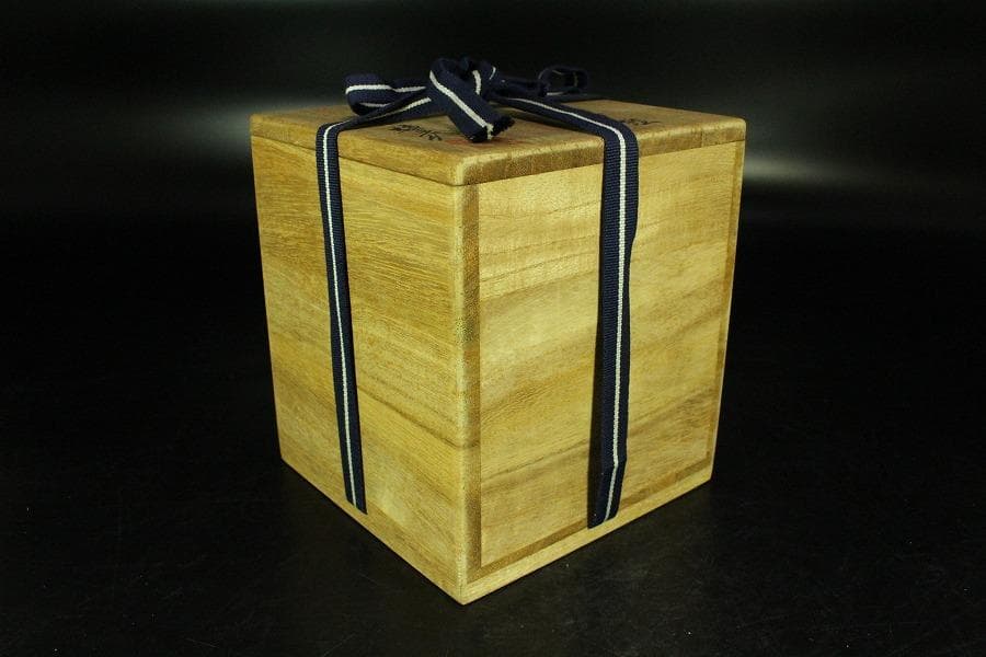 十三代 酒井田 柿右衛門 作 香炉 共箱(K-A999)