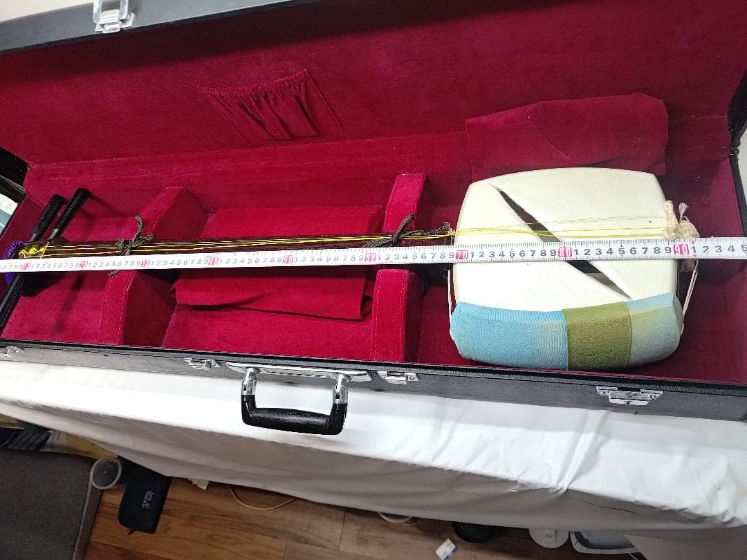 三味線中棹 本体破れあり　 紅木 金細　二本溝　東さわり　子持ち綾杉