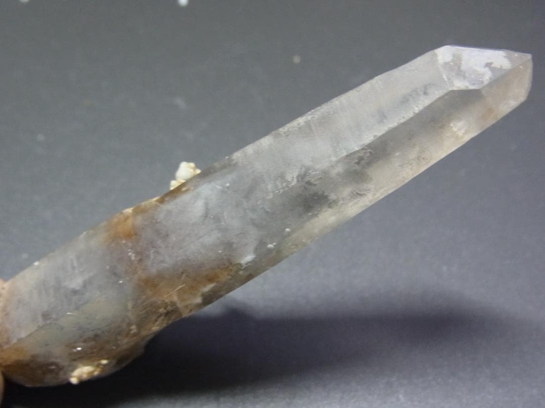 【期・価限定】ガマ出しハイグレード！　大分県　尾平鉱山コウモリ坑のマリモ入り水晶