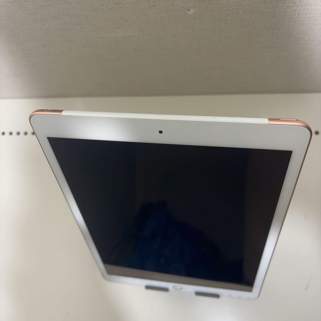バッテリー良好　早い者勝ち　iPad 第8世代　 32GB Cellular