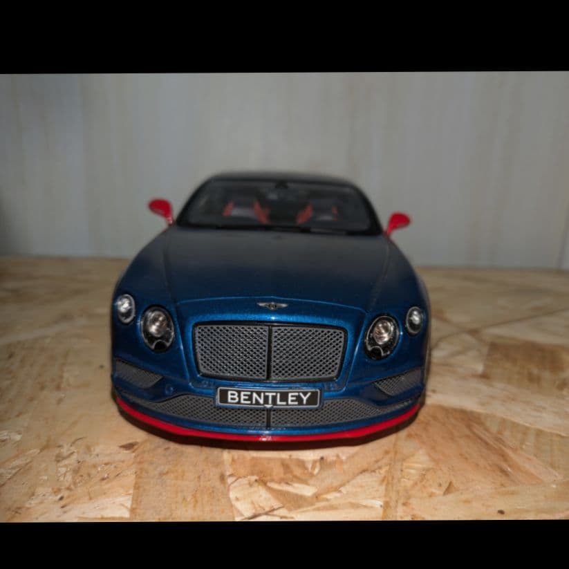 ベントレー ブラックエディション　コンチネンタル　GT 1/18