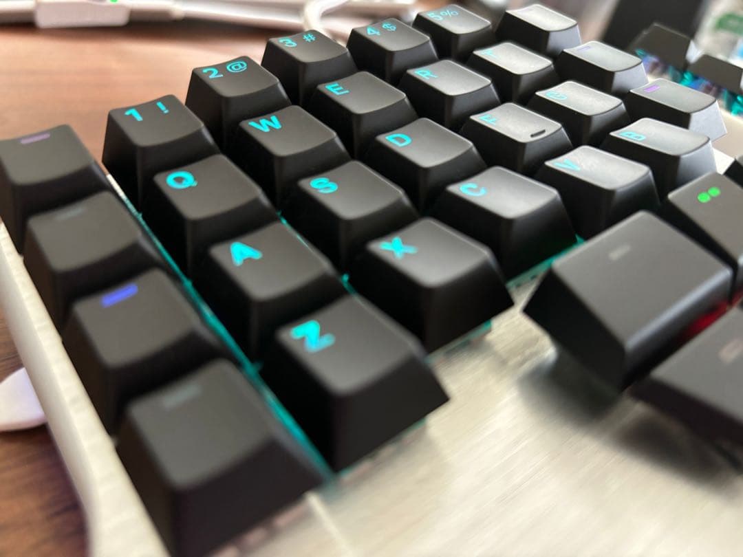 Dygma Defy キーボード　左右分割　左右分離　分割キーボード