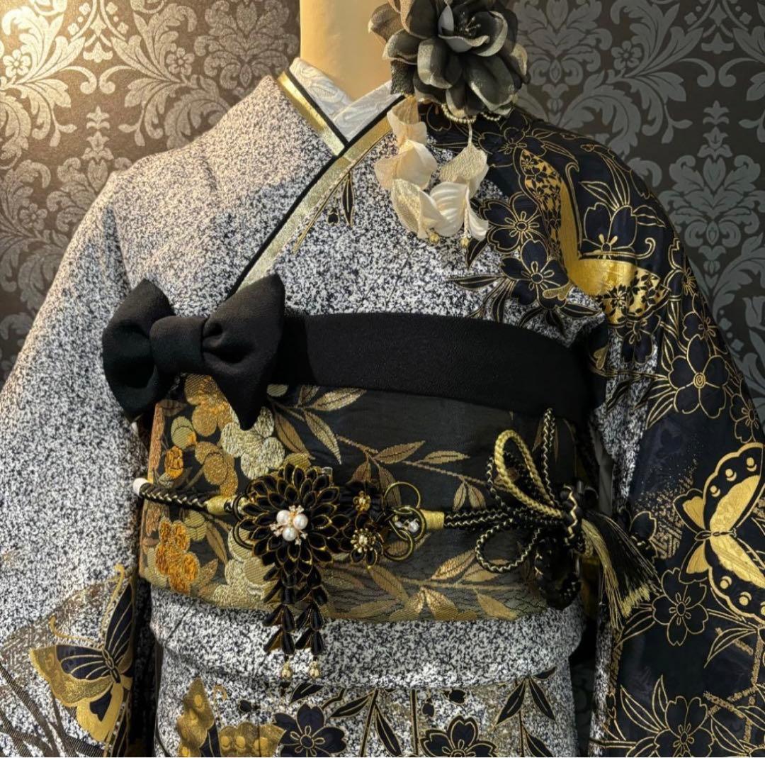 美品　黒灰　金彩　金箔　蝶模様　逸品　振袖　フルセット 振り袖