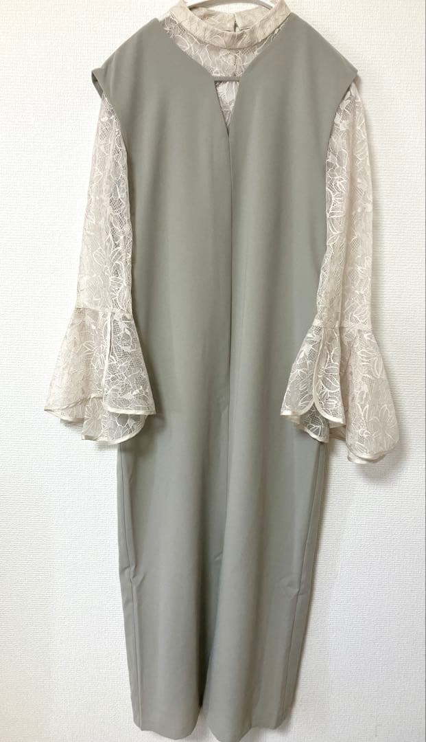 あさこ　新品　カナ　ベルスリーブスリット2wayワンピース