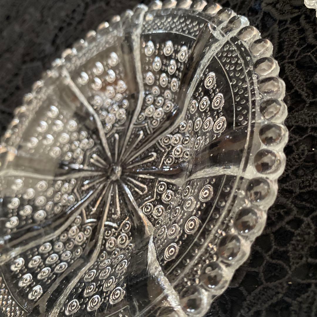 大正ガラス　昭和レトロ　プレスガラス　ウランガラス　戦前　縦筋文　レトロガラス