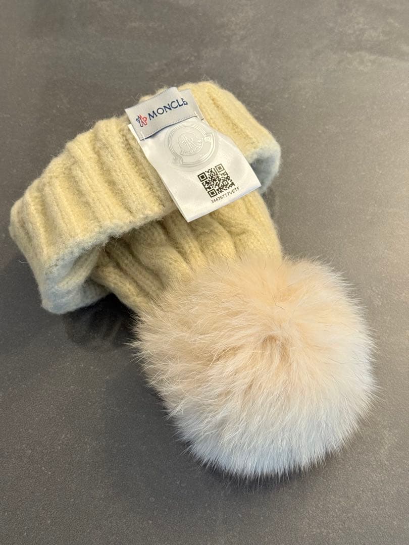 MONCLER(モンクレール) ニット帽 ファー付き