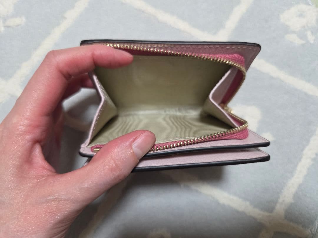 【美品】日本限定カラー Furla Camelia コンパクト財布 S