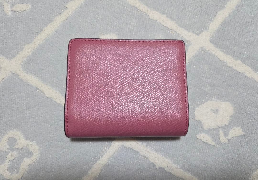 【美品】日本限定カラー Furla Camelia コンパクト財布 S