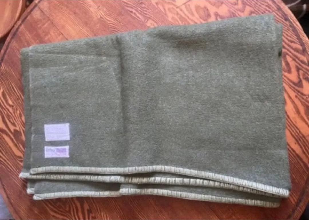 希少な自衛隊旧装備品・毛布一種 当時物　1977年製3月製造