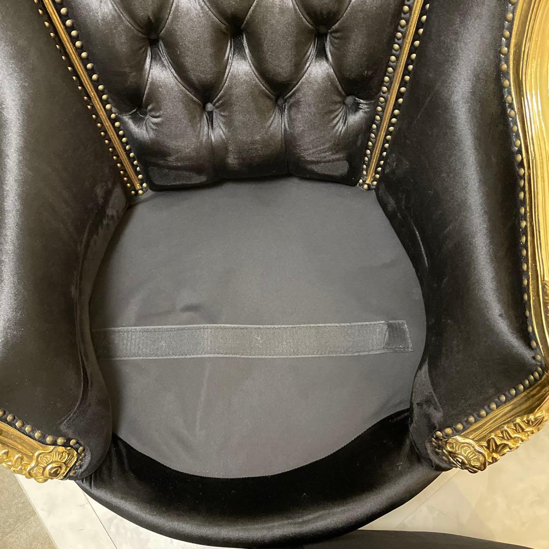 一人掛けソファー　ロココ調　猫脚