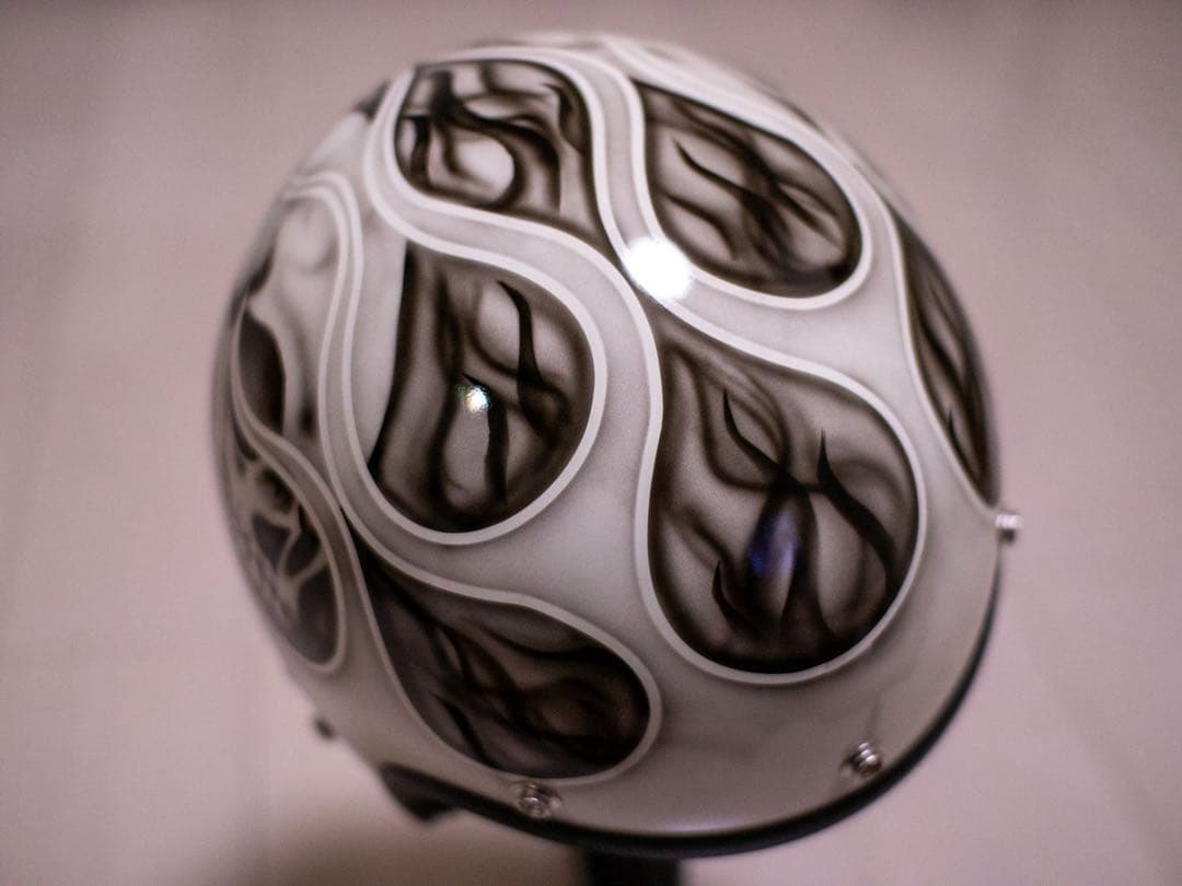 新品未使用　スモール　ジェット　ヘルメット 白、黒フレアドクロ