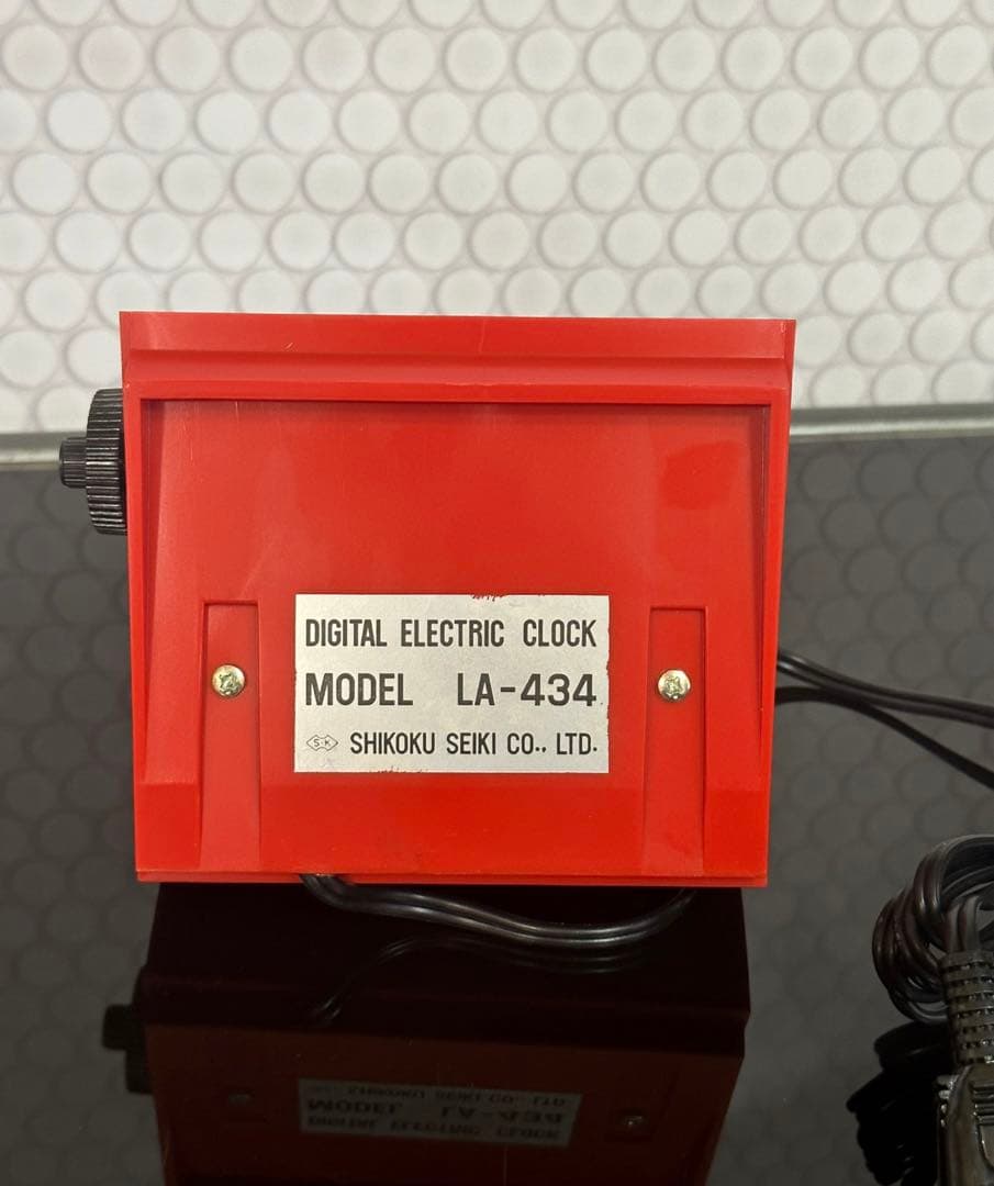 レトロポップ　ドラム式時計　デジタルクロック　置き時計　パタパタ　スペースエイジ