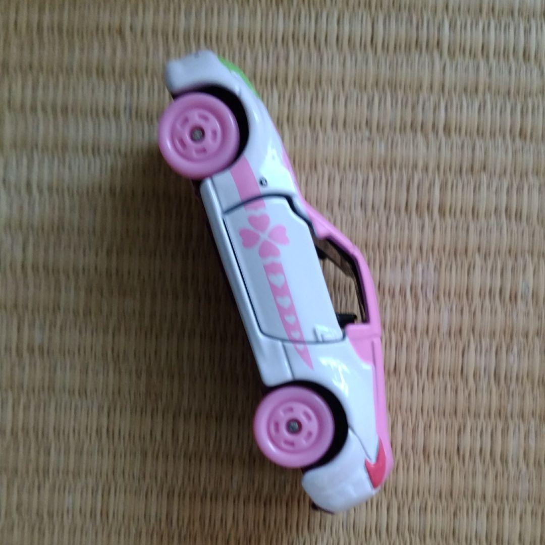 トミカミニカー