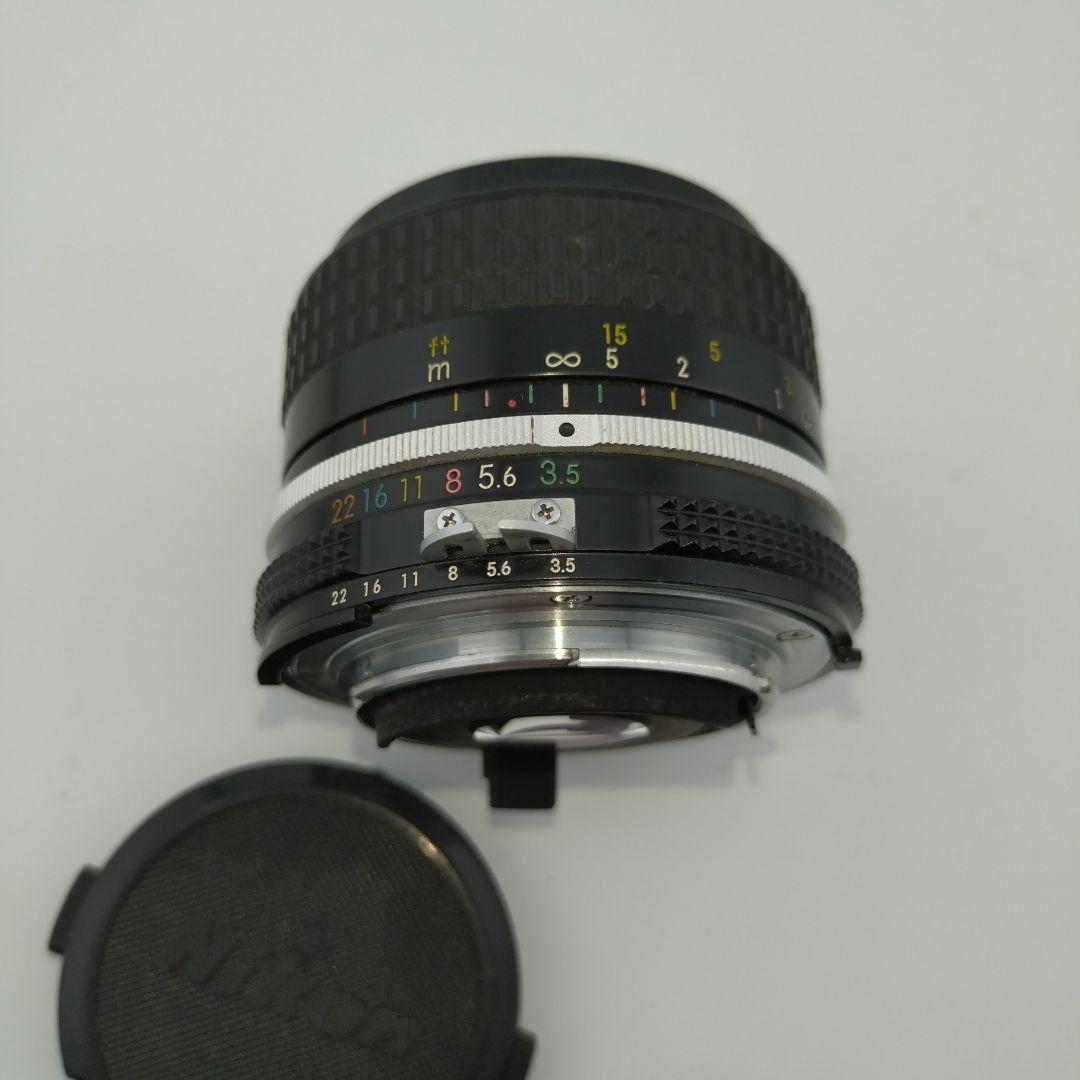 Nikon Nikkor 28mm f/3.5 レンズ