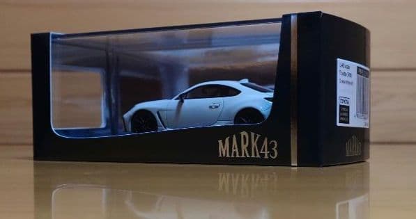 MARK43トヨタGR86 1/43クリスタルホワイトパール新品ミニカー