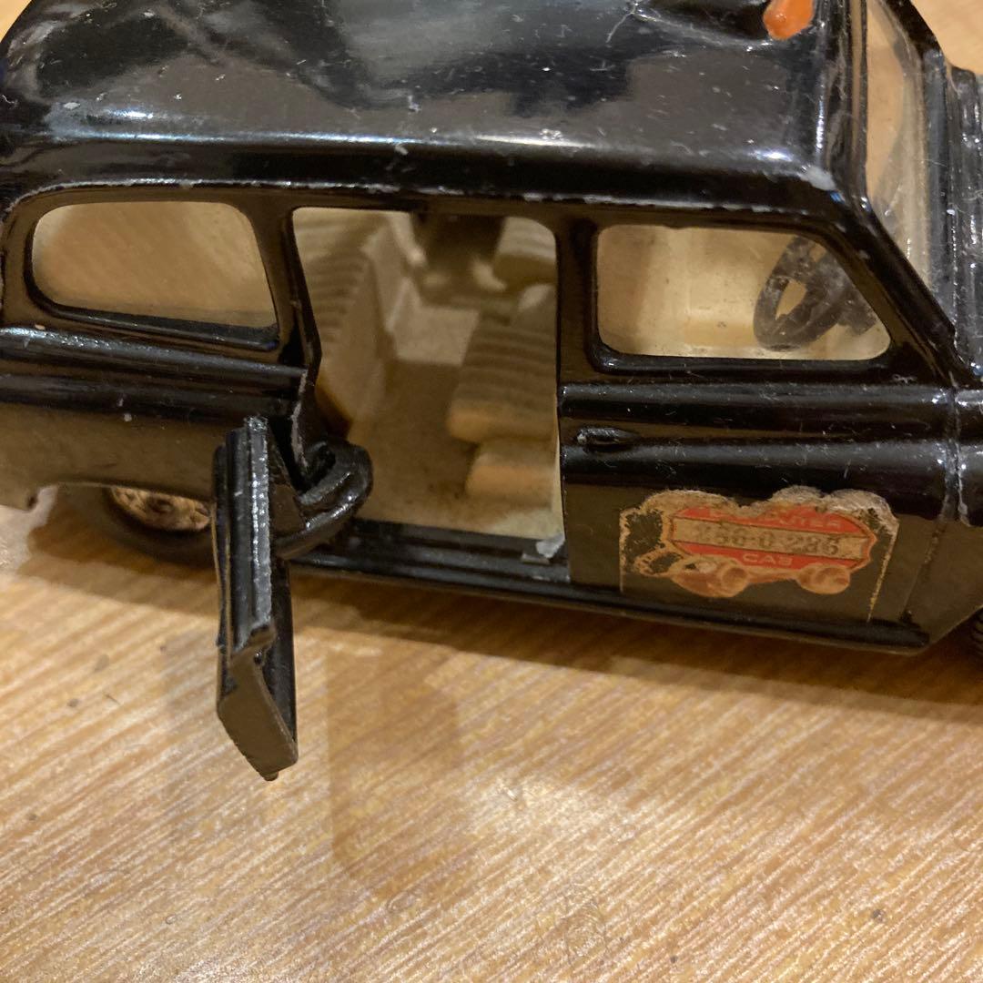 ロンドン・タクシー ミニカー コーギー社初期モデル