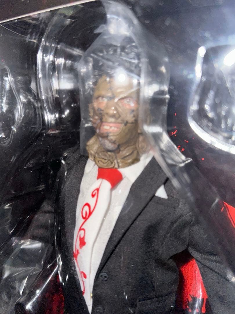 『悪魔のいけにえ２』 １／６スケールフィギュア レザーフェイス