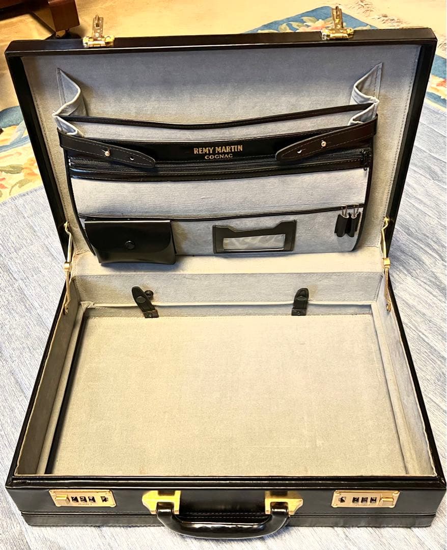 【未開封・ケース付き】REMY MARTIN Cognac Louis XIII