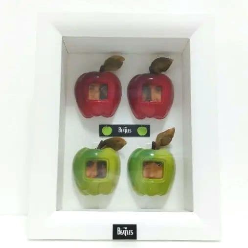 ビートルズ ！ジョン・ポール・ジョージ・リンゴ♣東芝音楽工業ビートルズ壁掛りんご