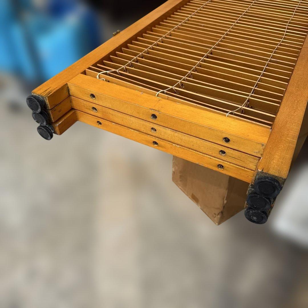 ナチュラルウッド三つ折りパーテーション　明るさ調整可能