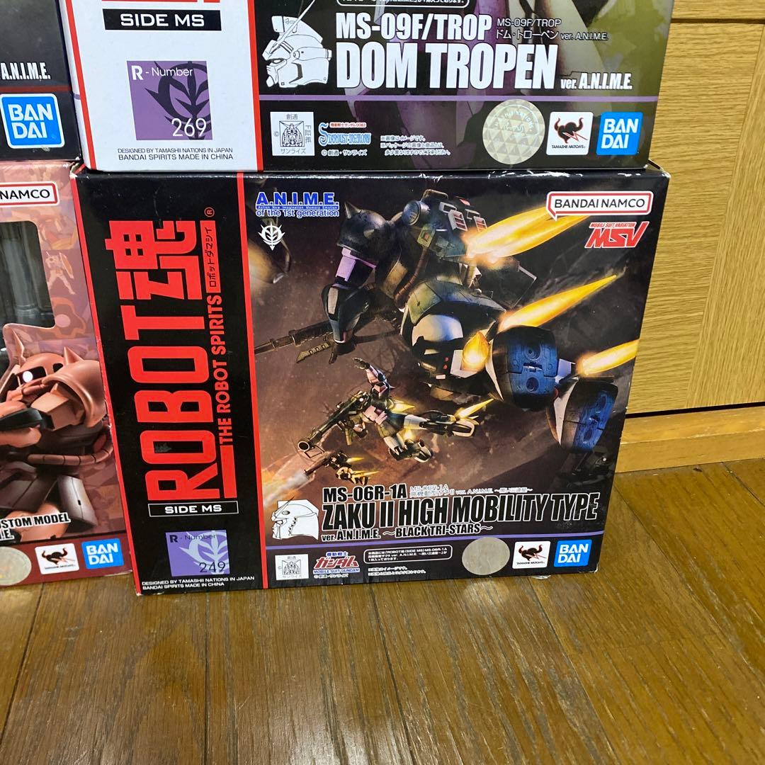 ガンダムUC ユニコーン　ガンダムW ウィング　フィギュア