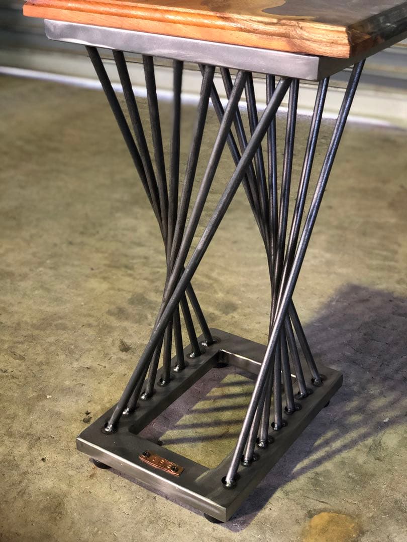 レジンサイドテーブル