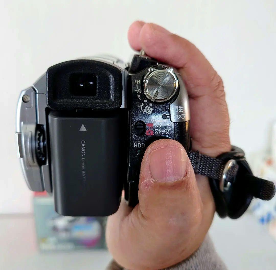 キャノンHDビデオカメラiVIS HG10 + トラベルキットセット 未使用多し