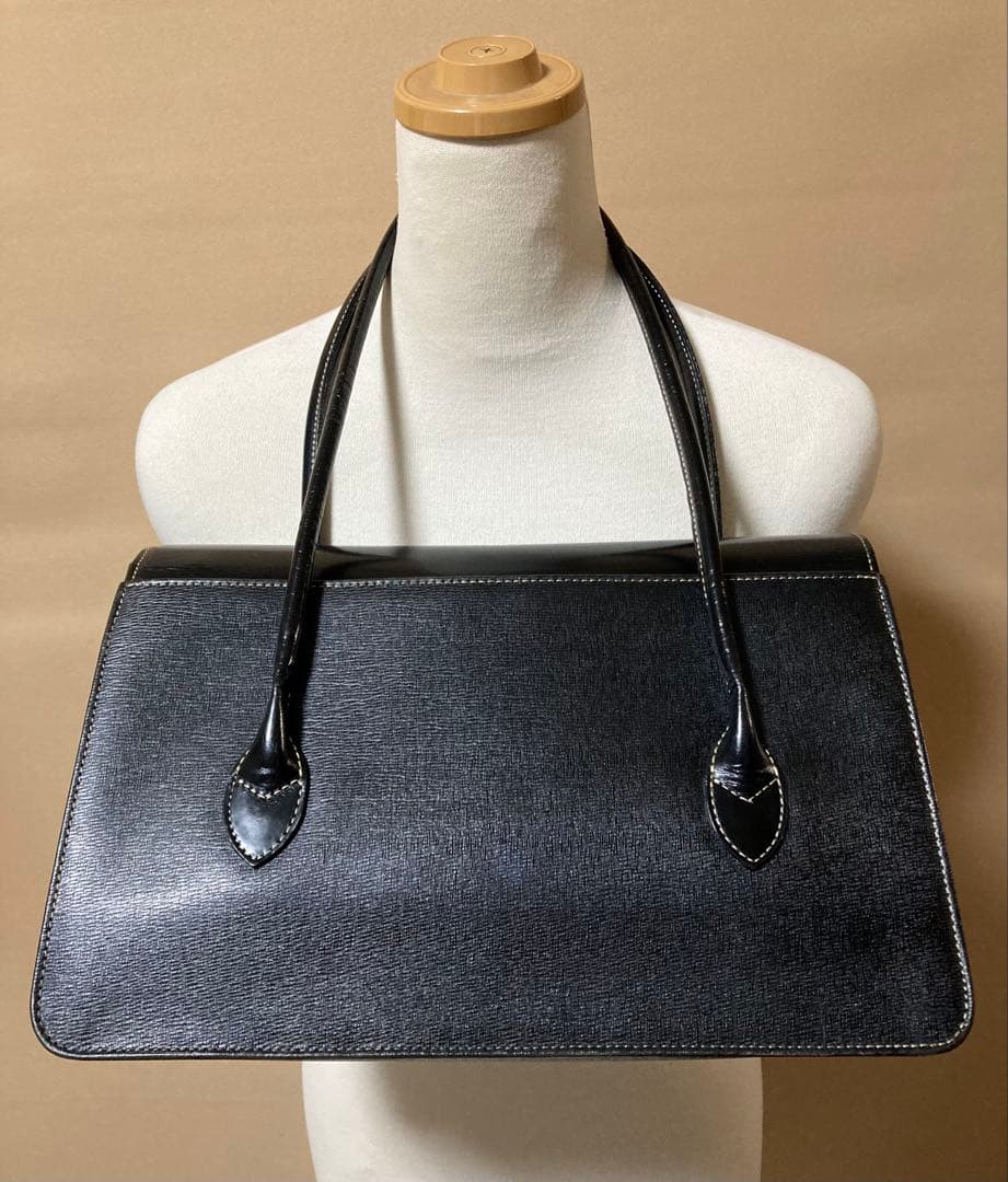 Burberry ブラック ハンドバッグ