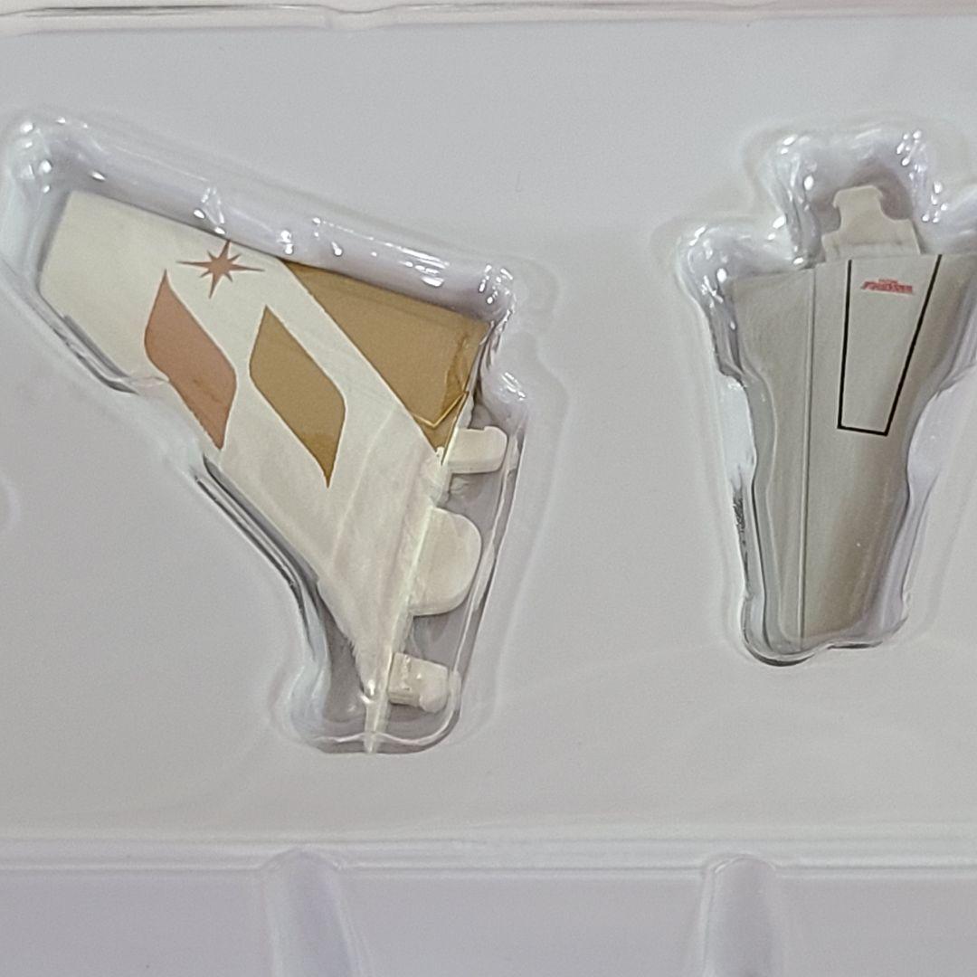 スターラックス航空 STARLUX-A321neo 1:200