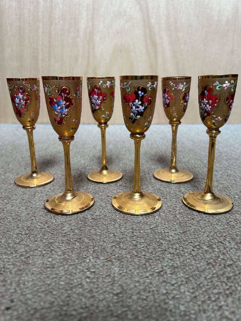 お値下げしました　ベネチアングラス　金彩花紋　ムラーノガラス