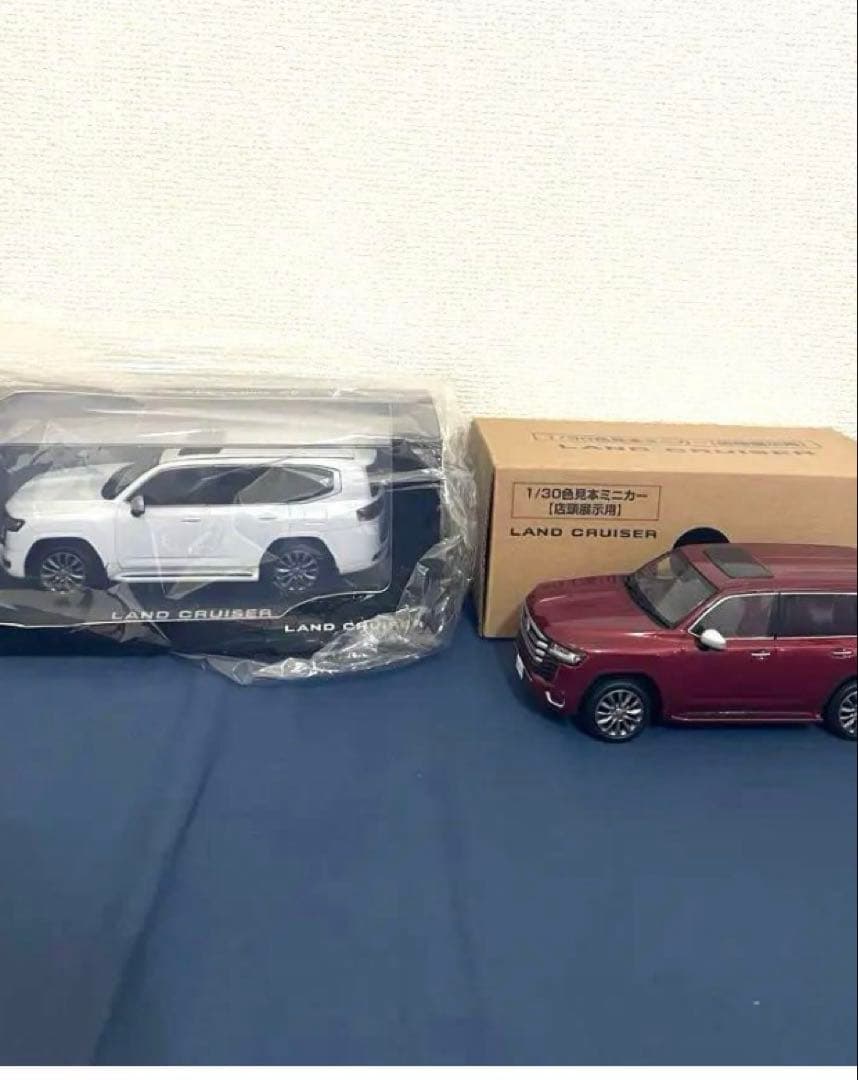 トヨタ ランクル300 ミニカー 2台セット