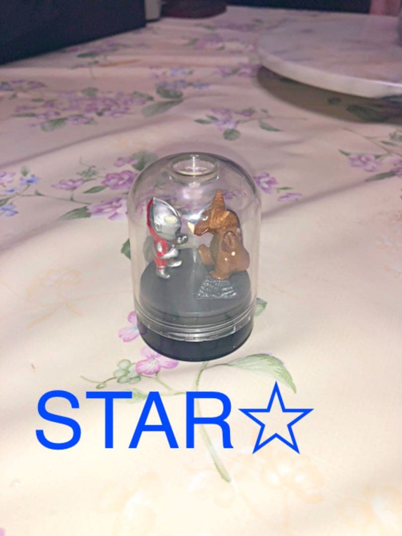 激レア　ガチャ王　ギミック付き　ウルトラマン対ゴモラ　ジオラマカプセル　特撮