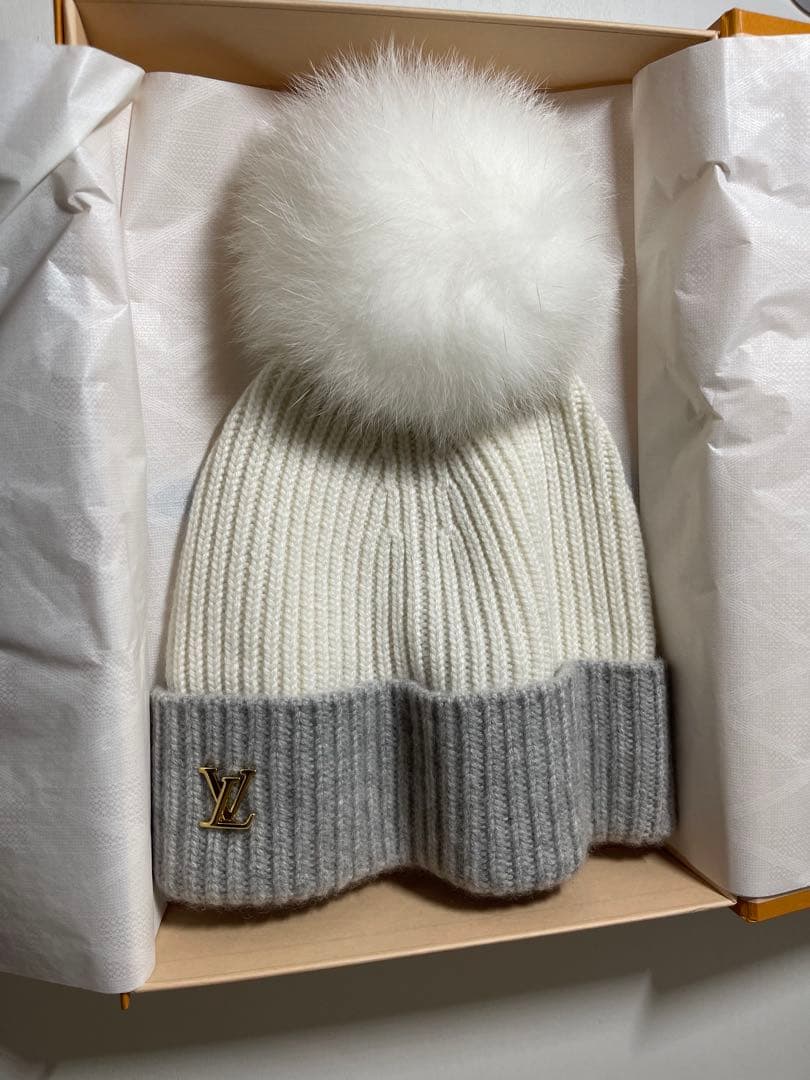 プ*き様 【正規箱付き】LOUIS VUITTON ポンポン付き ニットキャップ
