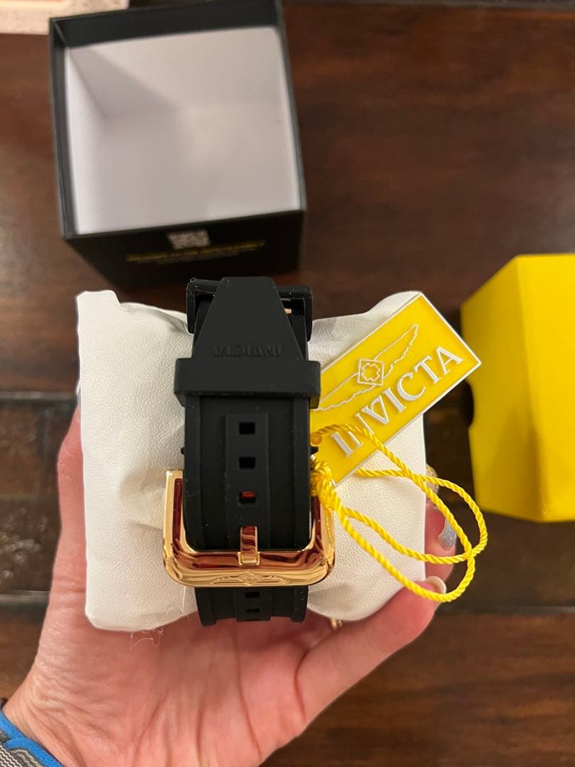 Invicta Pro Diverメンズ クォーツ 腕時計 ゴールド/ブラック