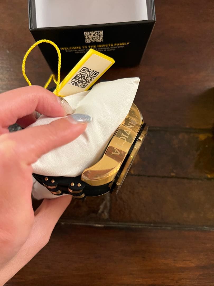 Invicta Pro Diverメンズ クォーツ 腕時計 ゴールド/ブラック