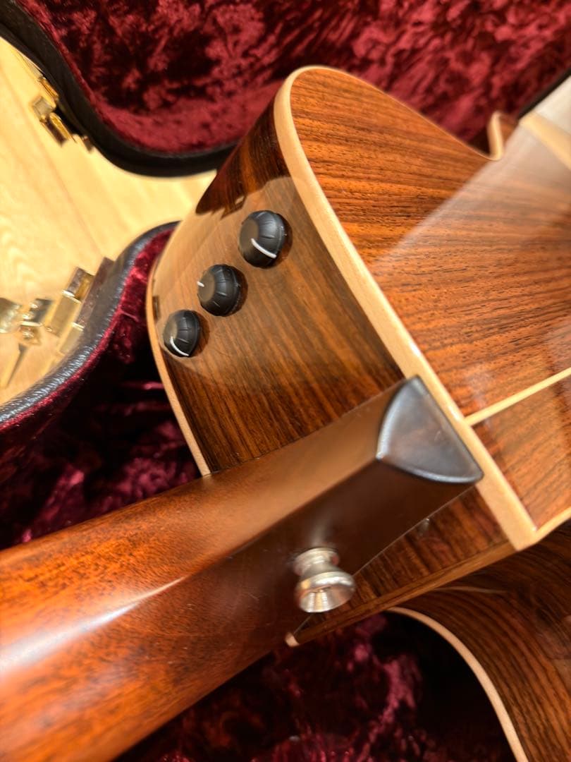 ギター Taylor 812ce DLX V-Class