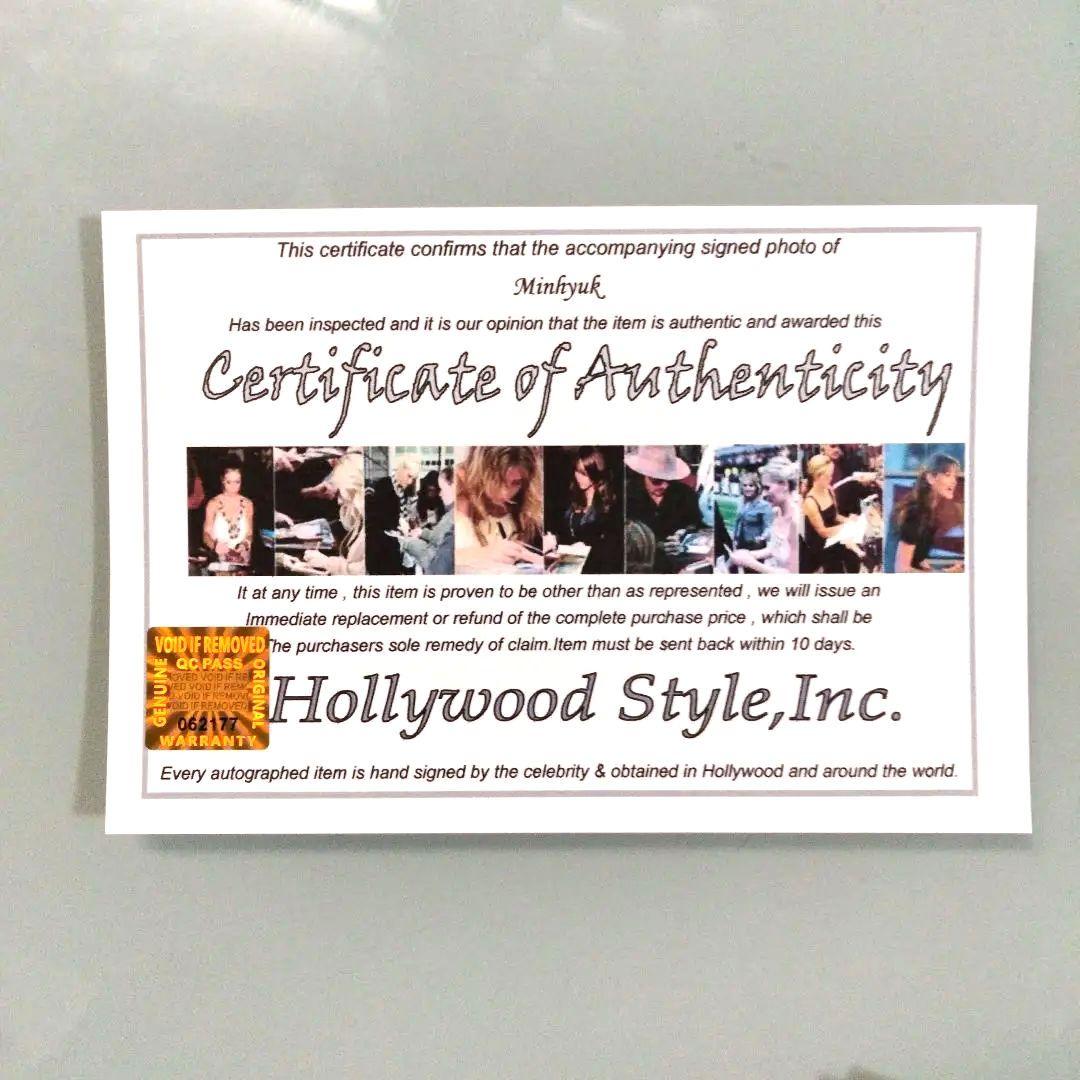 ミ・ニョク直筆サイン入り超 特大写真…Min-Hyuk…モンスターエックス…