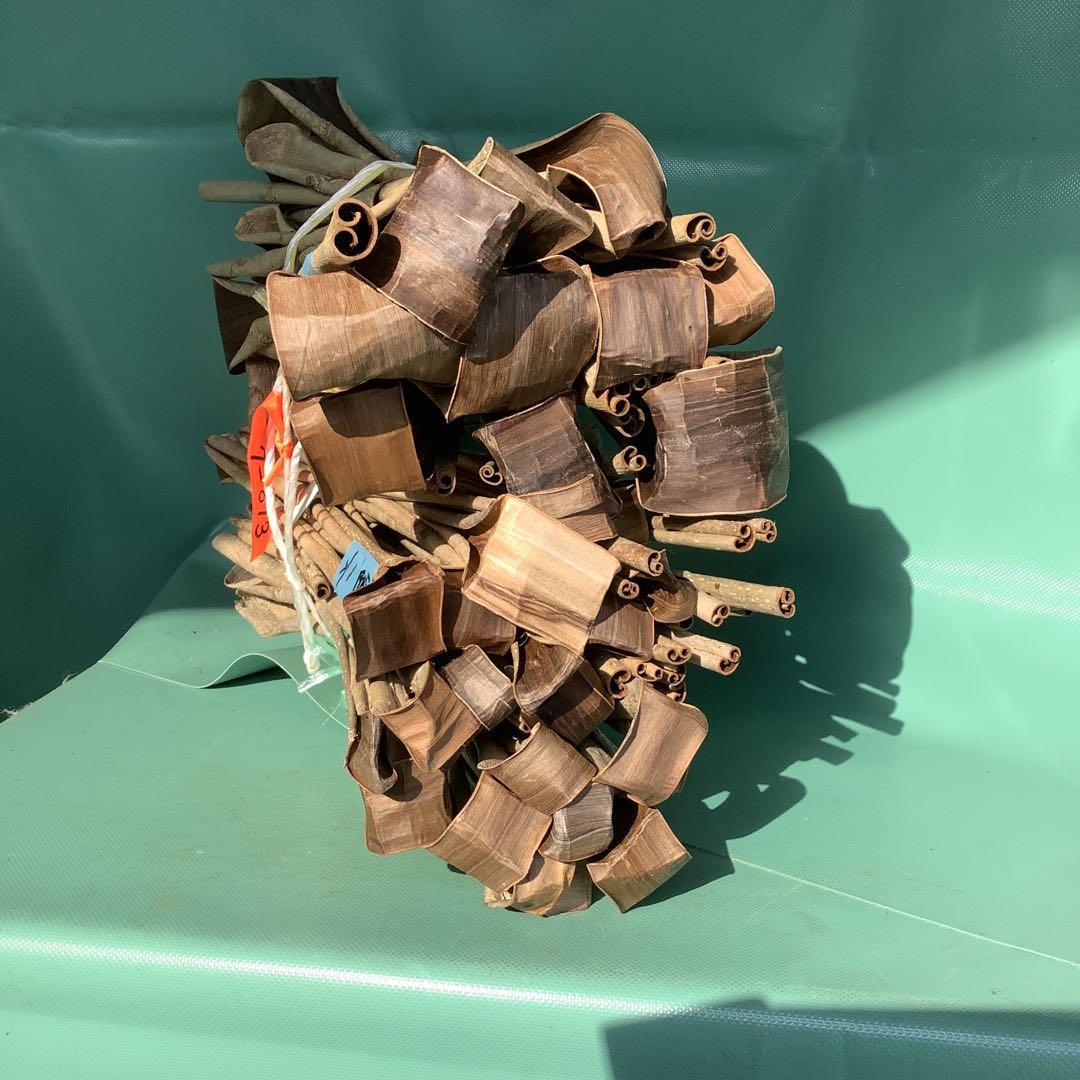 乾燥くるみ樹皮、2kg セット。　7-013